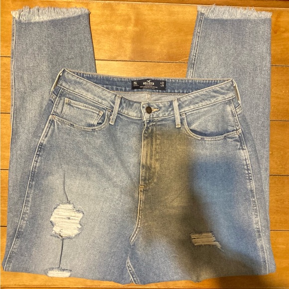 Women’s Size 15L Hollister Curvy Ultra High Rise Mom Distressed Jeans - Picture 14 of 16